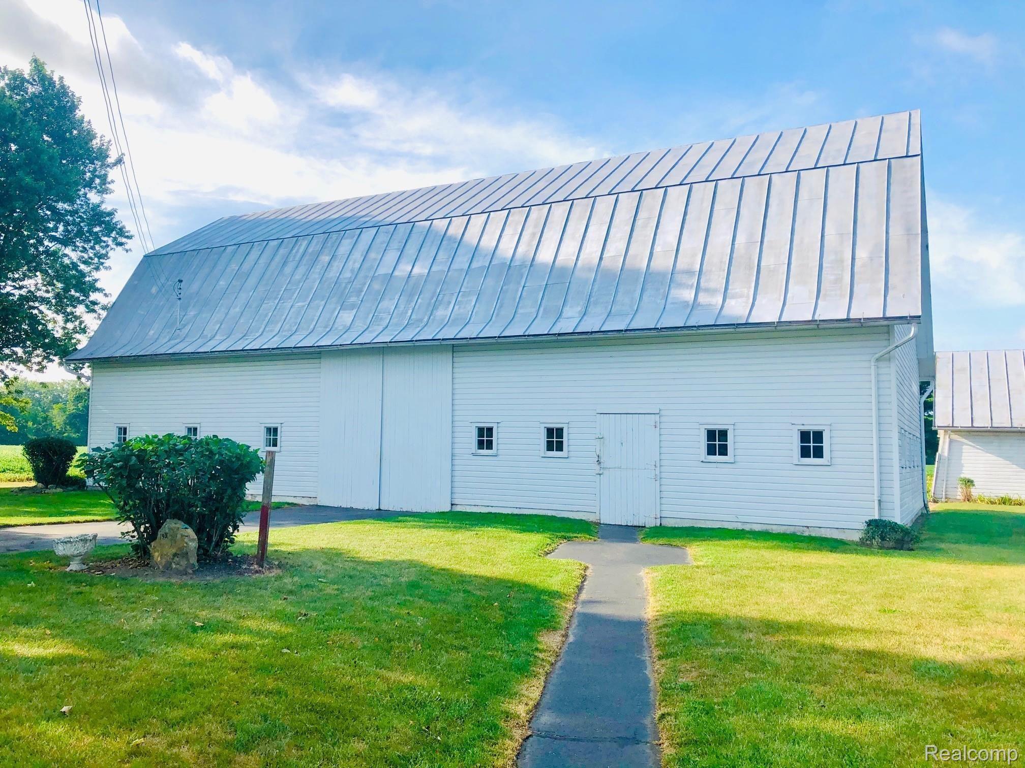 3931 East Dunbar Road Monroe, MI 48161 - Photo 12 of 46 d barn view 2.jpg