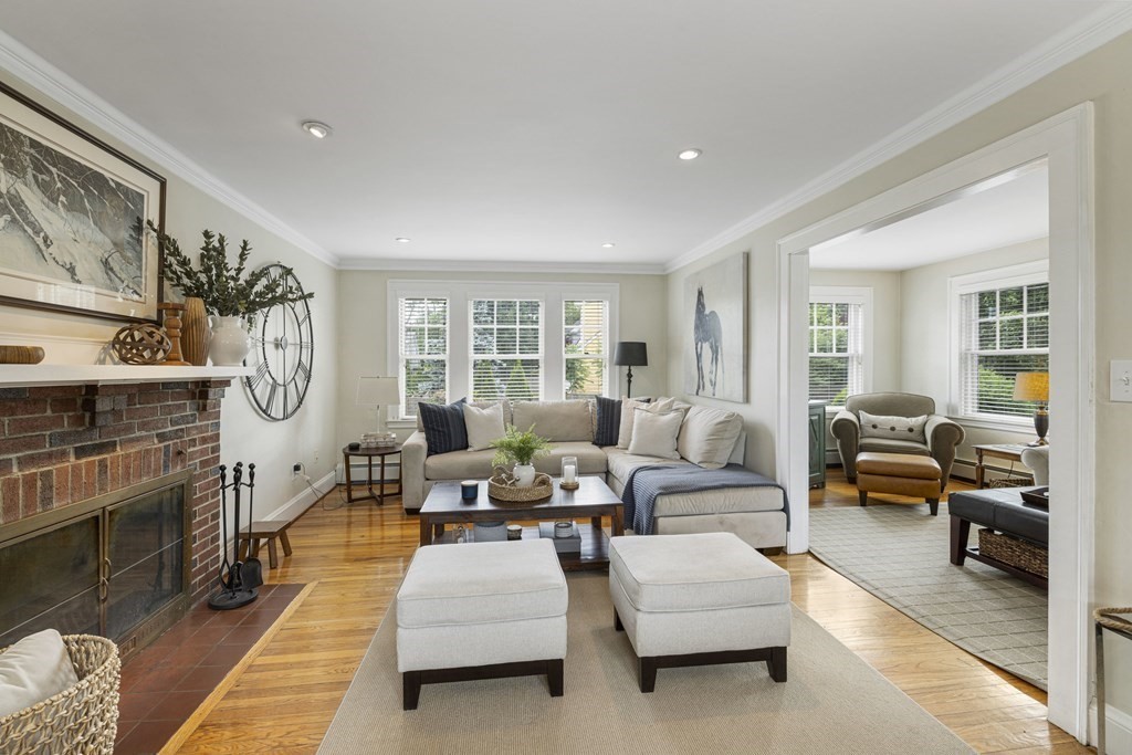 1 Auburndale Road Marblehead, MA 01945 - Photo 4 of 29 a living room with furniture fireplace and a window