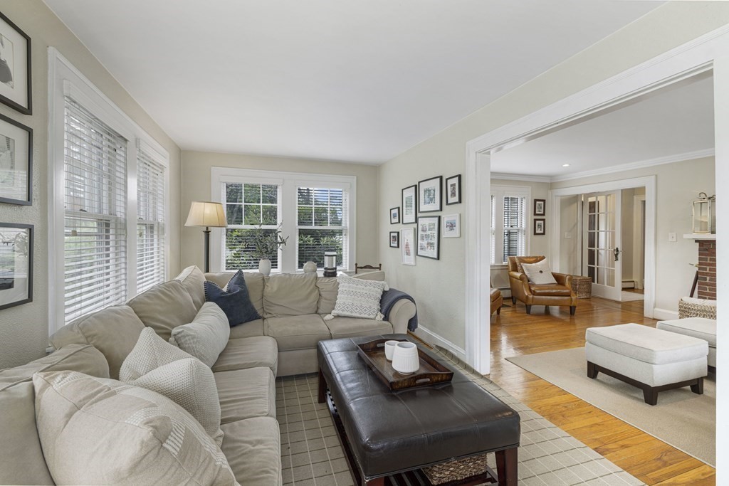 1 Auburndale Road Marblehead, MA 01945 - Photo 6 of 29 a living room with furniture and a large window