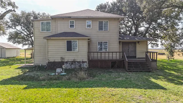 $245,000 | 676 County Road 426, El Campo, TX 77437