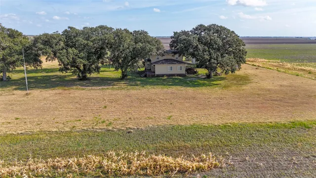 $245,000 | 676 County Road 426, El Campo, TX 77437