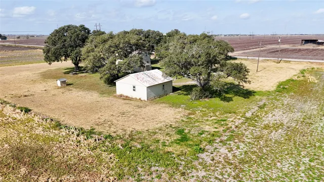 $245,000 | 676 County Road 426, El Campo, TX 77437
