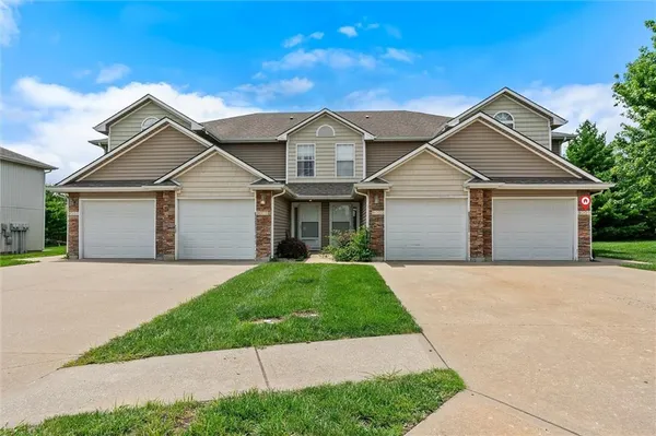 $225,000 | 9001 Southwest Gala Drive, Blue Springs, MO 64064