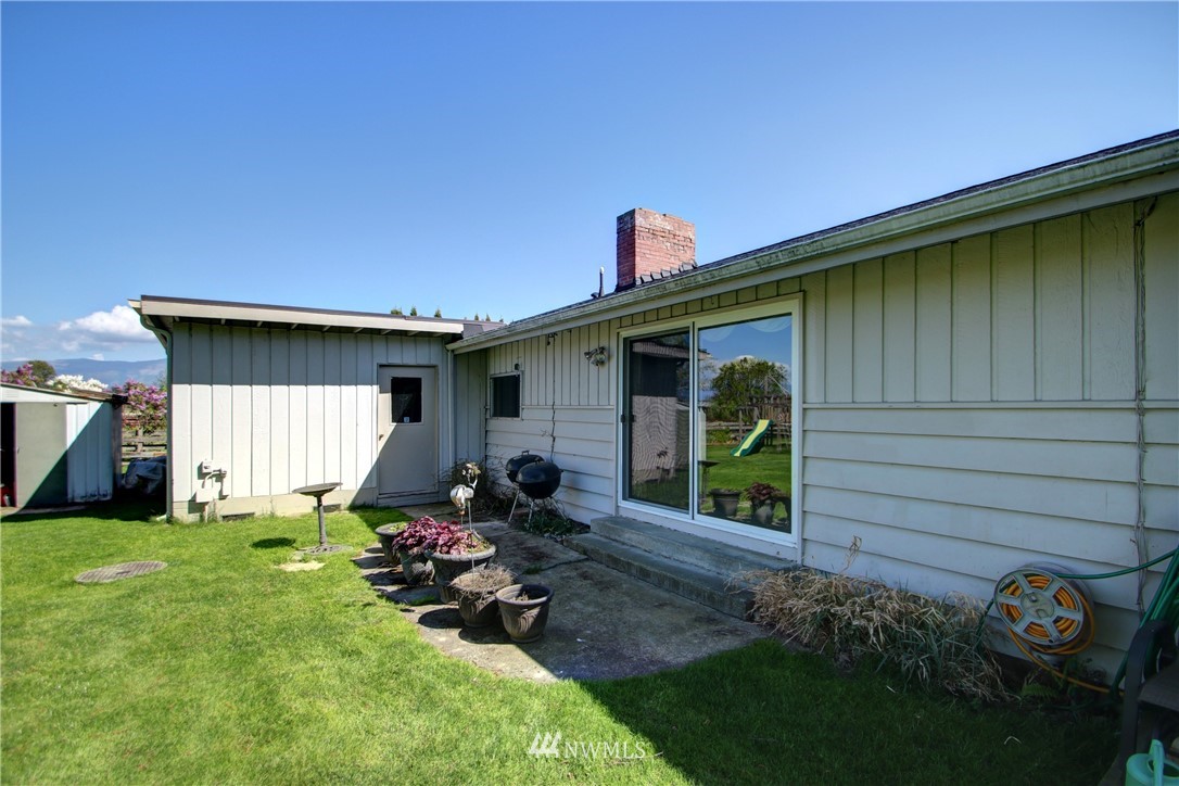 17689 Greenacres Road Mount Vernon, WA 98273 - Photo 14 of 20