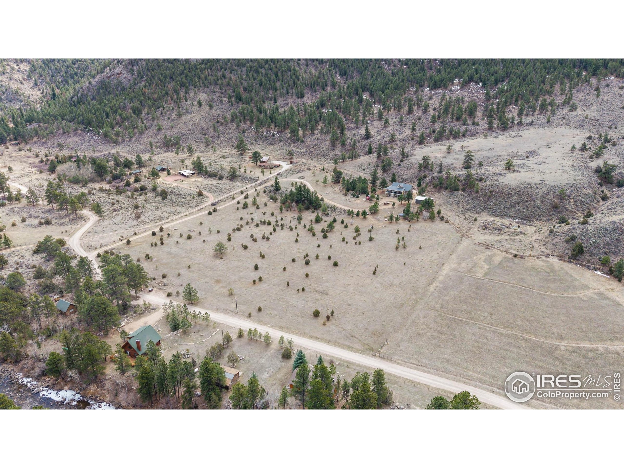 229 Rustic Road Bellvue, CO 80512 - Photo 4 of 50