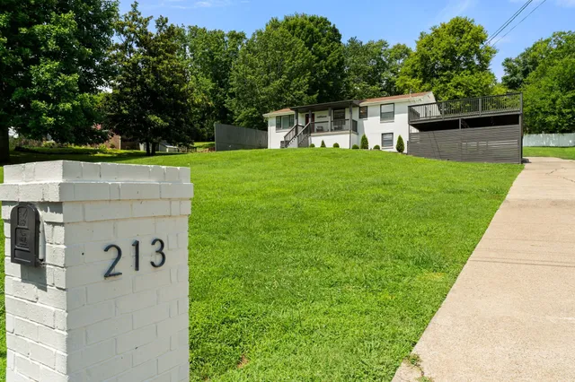 $565,000 | 213 Riverwood Drive, Hendersonville, TN 37075