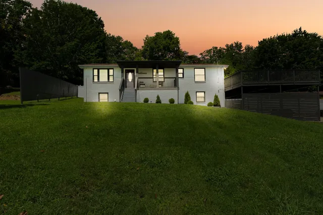 $565,000 | 213 Riverwood Drive, Hendersonville, TN 37075