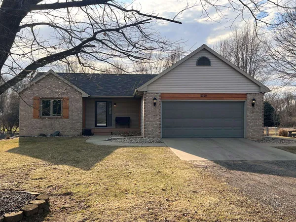 $441,000 | 4740 South Francis Road, St. Johns, MI 48879
