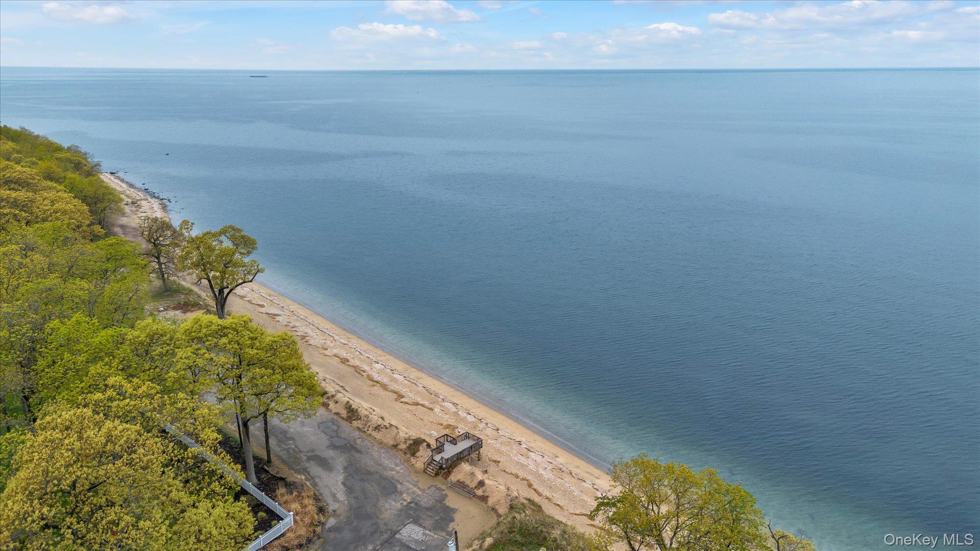 4 Dolphins Rise Lloyd Harbor, NY 11743 - Photo 33 of 35