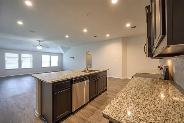 $2,480 | 2509 Doe Run, Weatherford, TX 76087