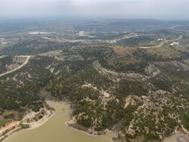 $2,500,000 | 108-and109 Oryx Cove, Blanco, TX 78606