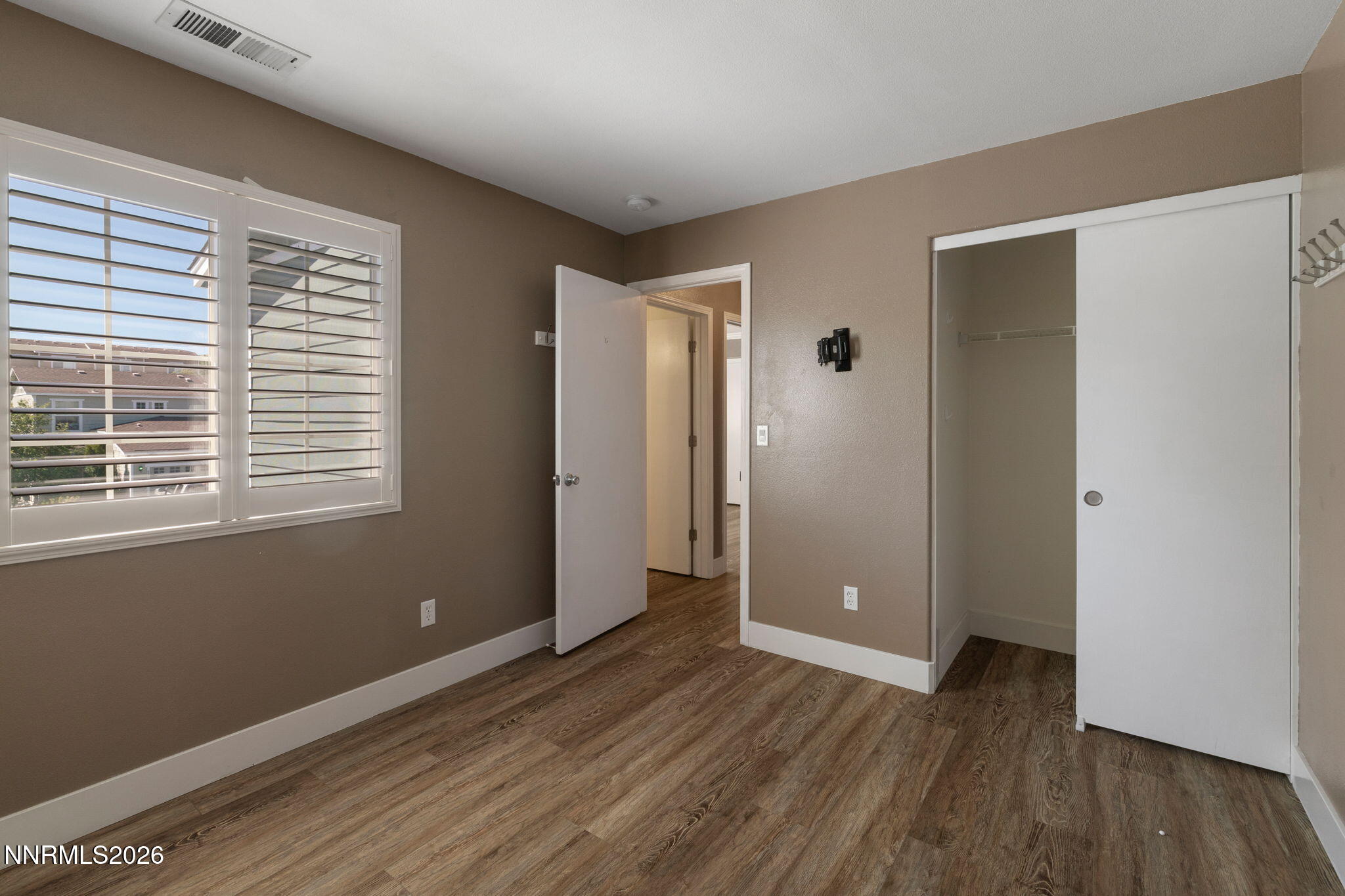 8827 Red Baron Boulevard Reno, NV 89506 - Photo 16 of 19 26-web-or-mls-8827 Red Baron-27