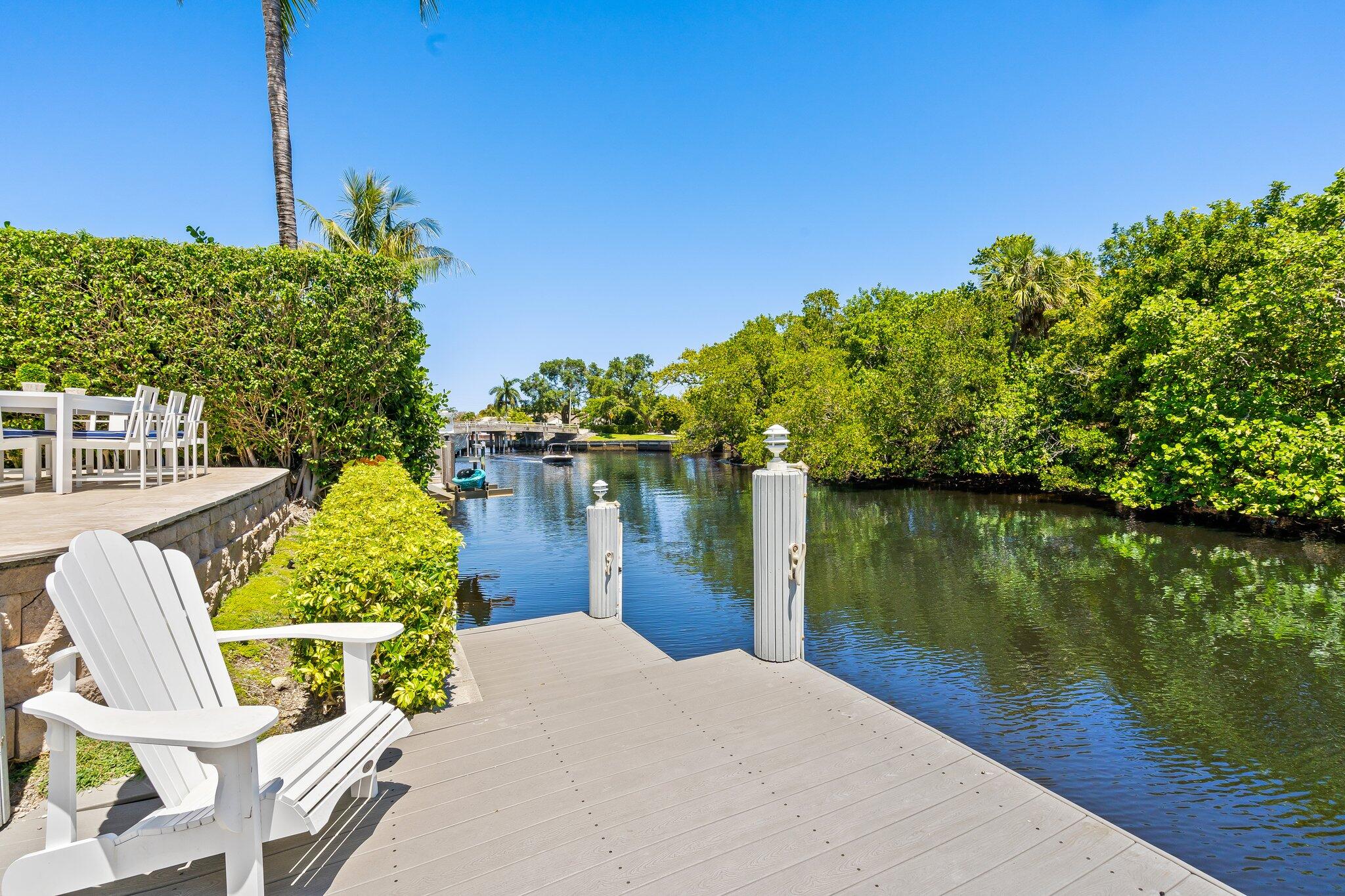 1090 Cypress Way Boca Raton, FL 33486 - Photo 33 of 40 a view of a chairs and table in a patio
