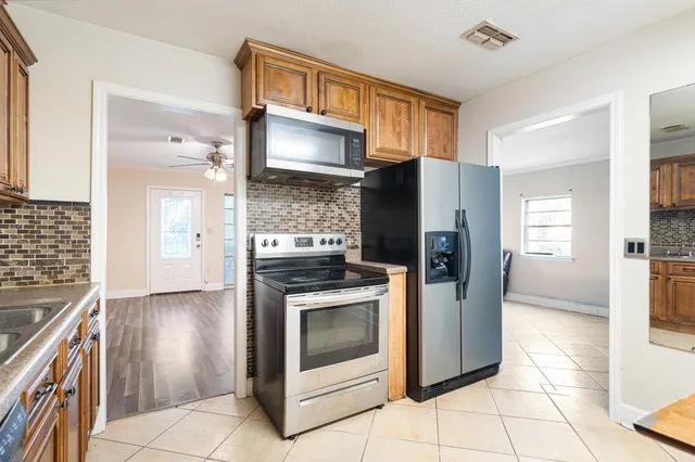 $300,000 | 115 Benarr Avenue Northwest, Fort Walton Beach, FL 32548