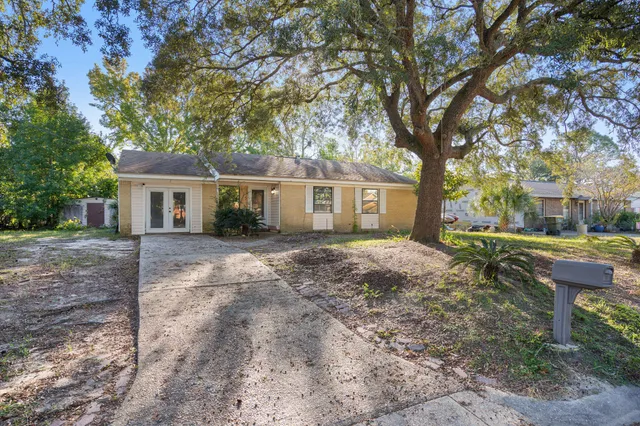 $300,000 | 115 Benarr Avenue Northwest, Fort Walton Beach, FL 32548