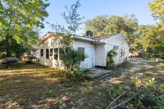 $300,000 | 115 Benarr Avenue Northwest, Fort Walton Beach, FL 32548