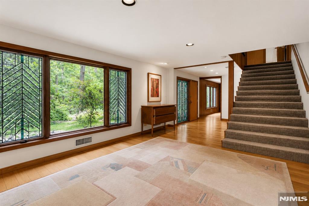 34 Cambridge Way Alpine, NJ 07620 - Photo 6 of 48
