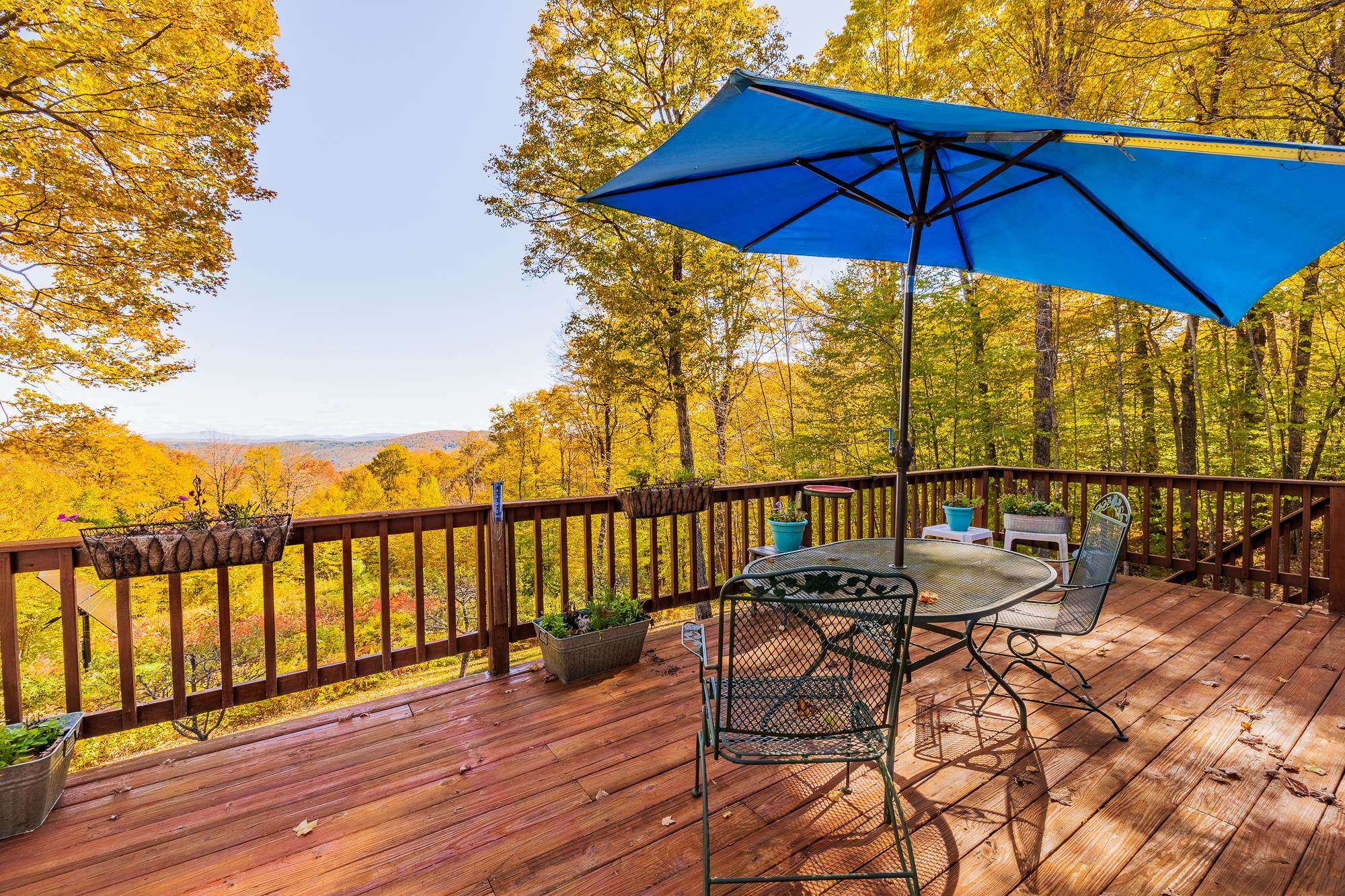 82 Button Hook Lane Barnard, VT 05068 - Photo 13 of 60