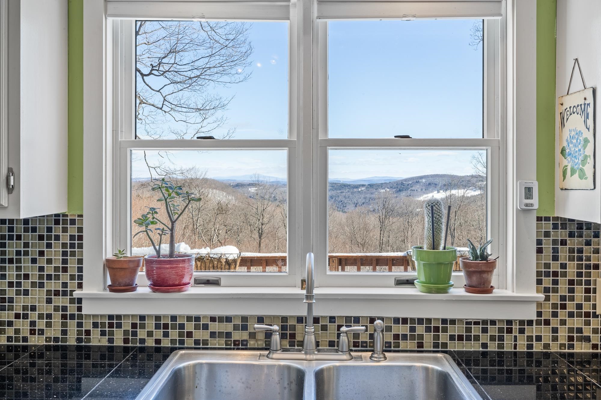 82 Button Hook Lane Barnard, VT 05068 - Photo 27 of 60