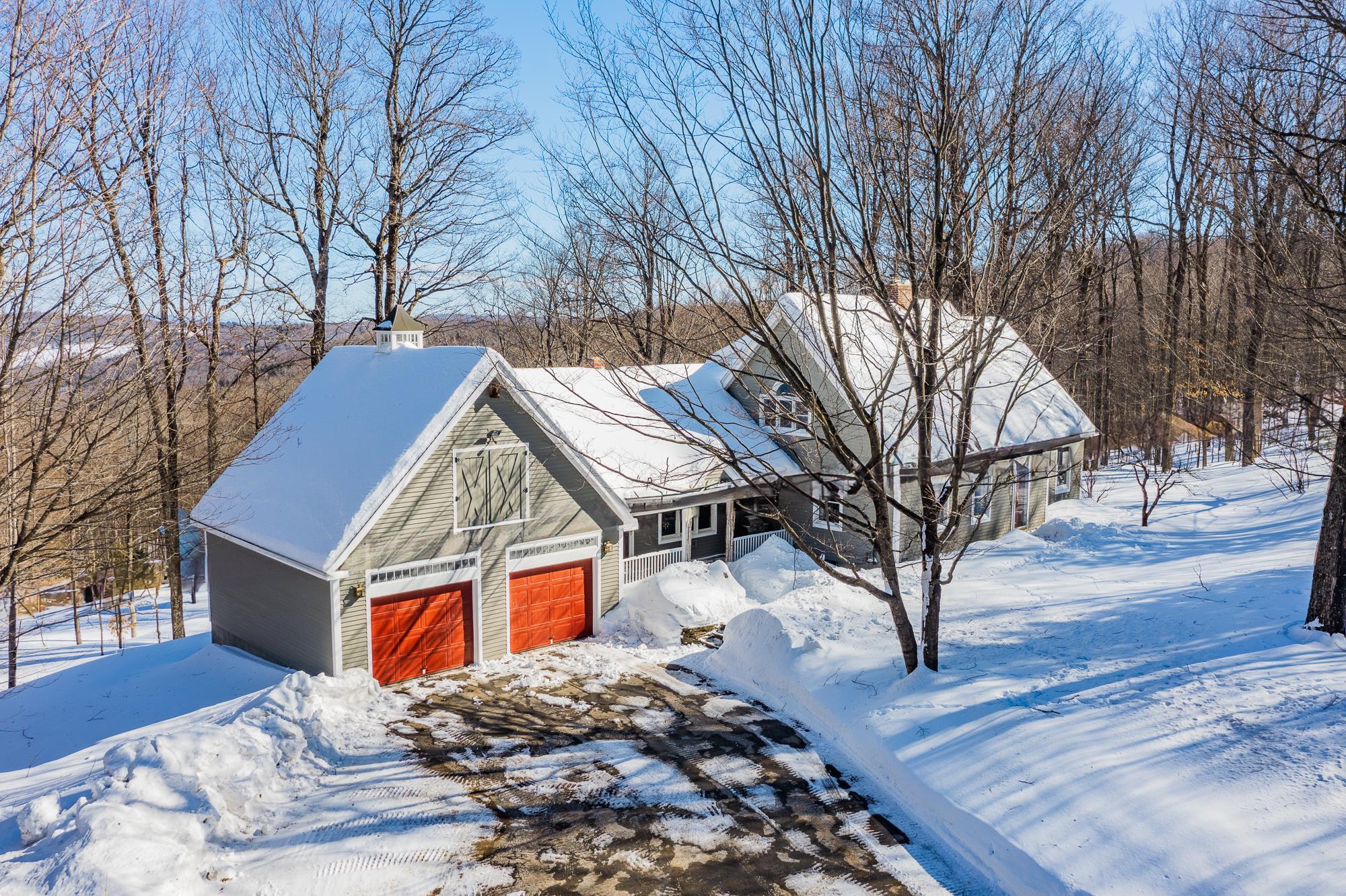 82 Button Hook Lane Barnard, VT 05068 - Photo 3 of 60