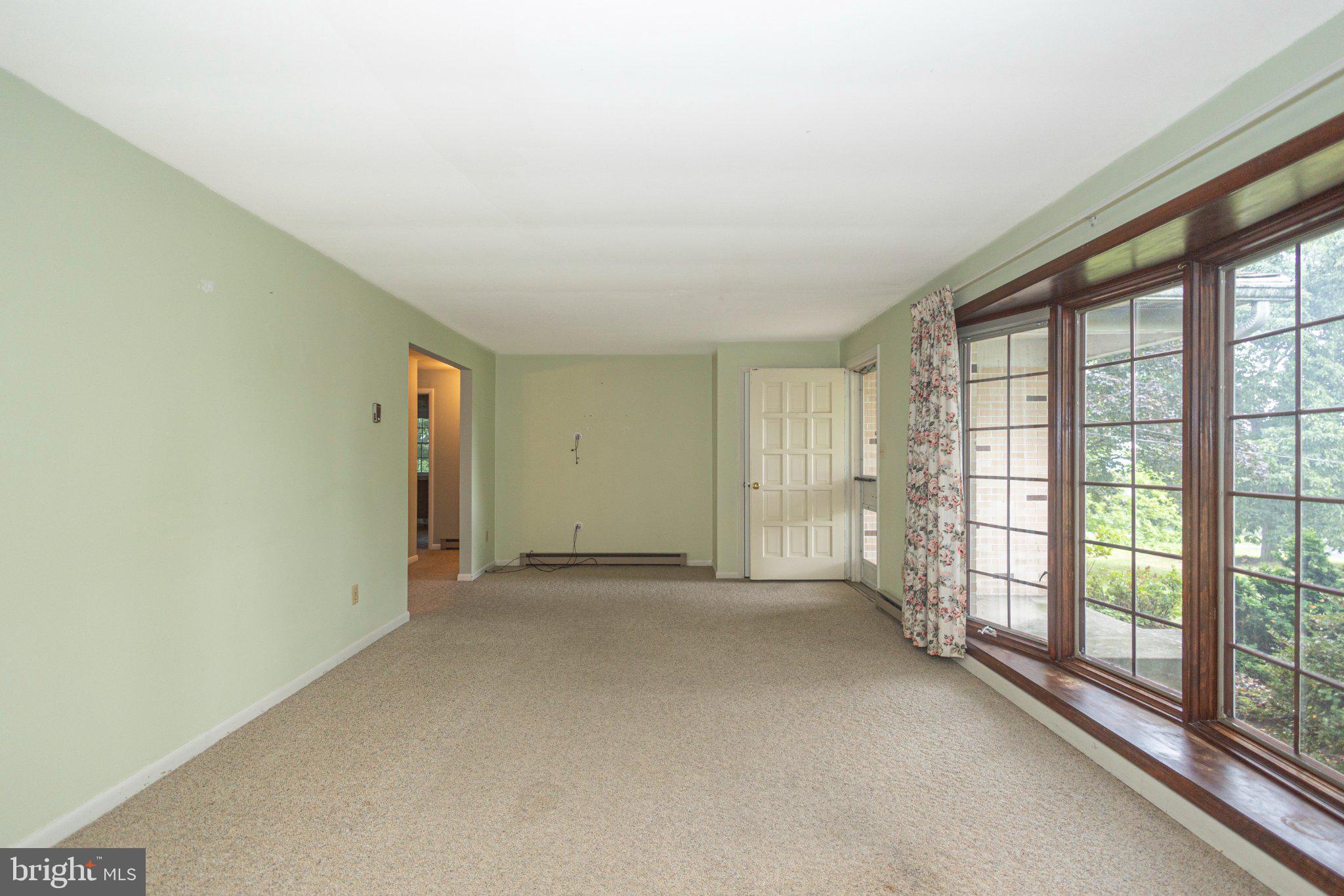130 Webber Road Telford, PA 18969 - Photo 8 of 52 Spacious room with natural light.