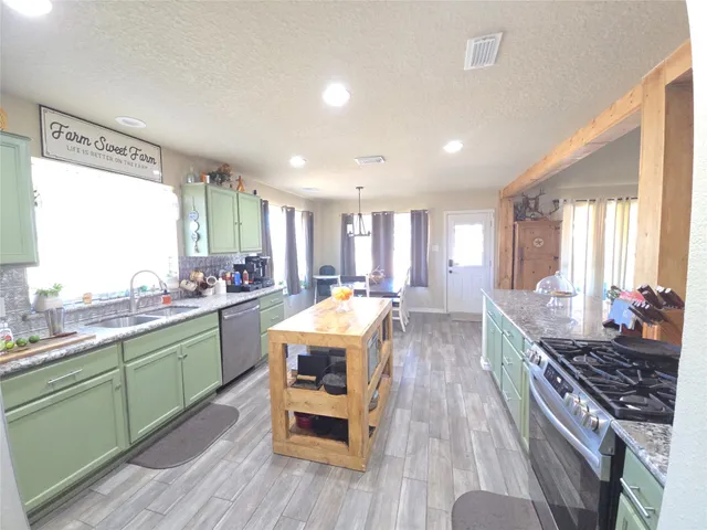 $549,999 | 16227 County Road 489, Brazoria, TX 77422