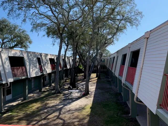 $75,000 | 210 Pelham Road, Unit B220, Fort Walton Beach, FL 32547