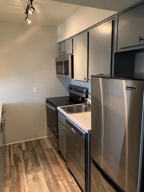 210 Pelham Road, Unit B220 Fort Walton Beach, FL 32547 - Photo 5 of 11 kitchen