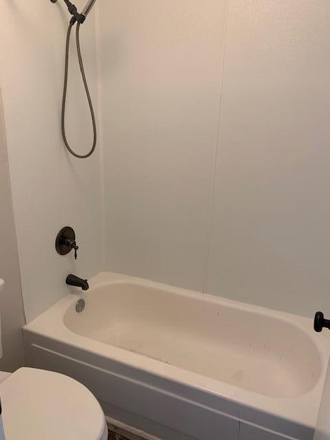 210 Pelham Road, Unit B220 Fort Walton Beach, FL 32547 - Photo 7 of 11 bathroom1