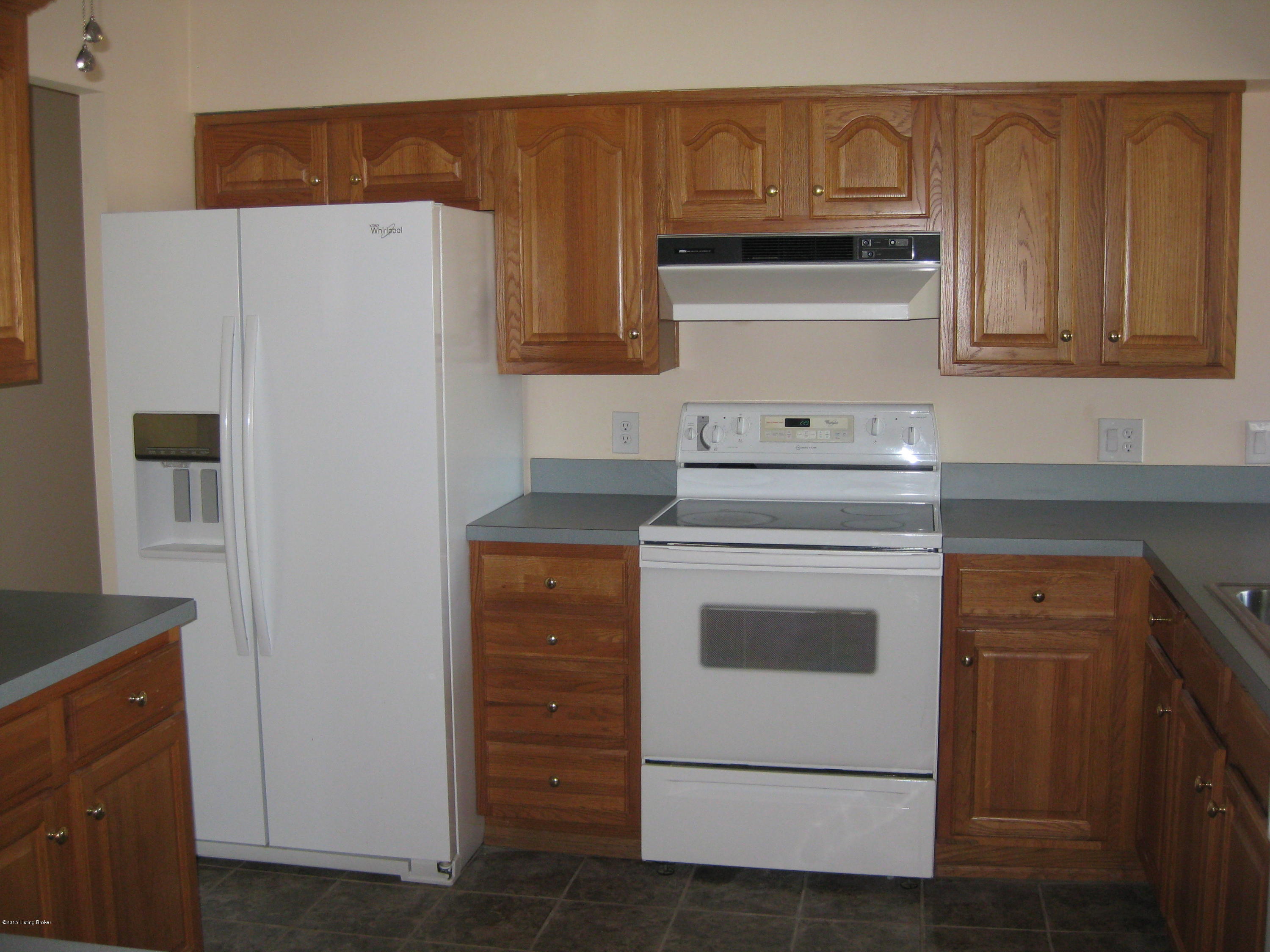 9209 Waltlee Road Louisville, KY 40291 - Photo 17 of 36 IMG_0095