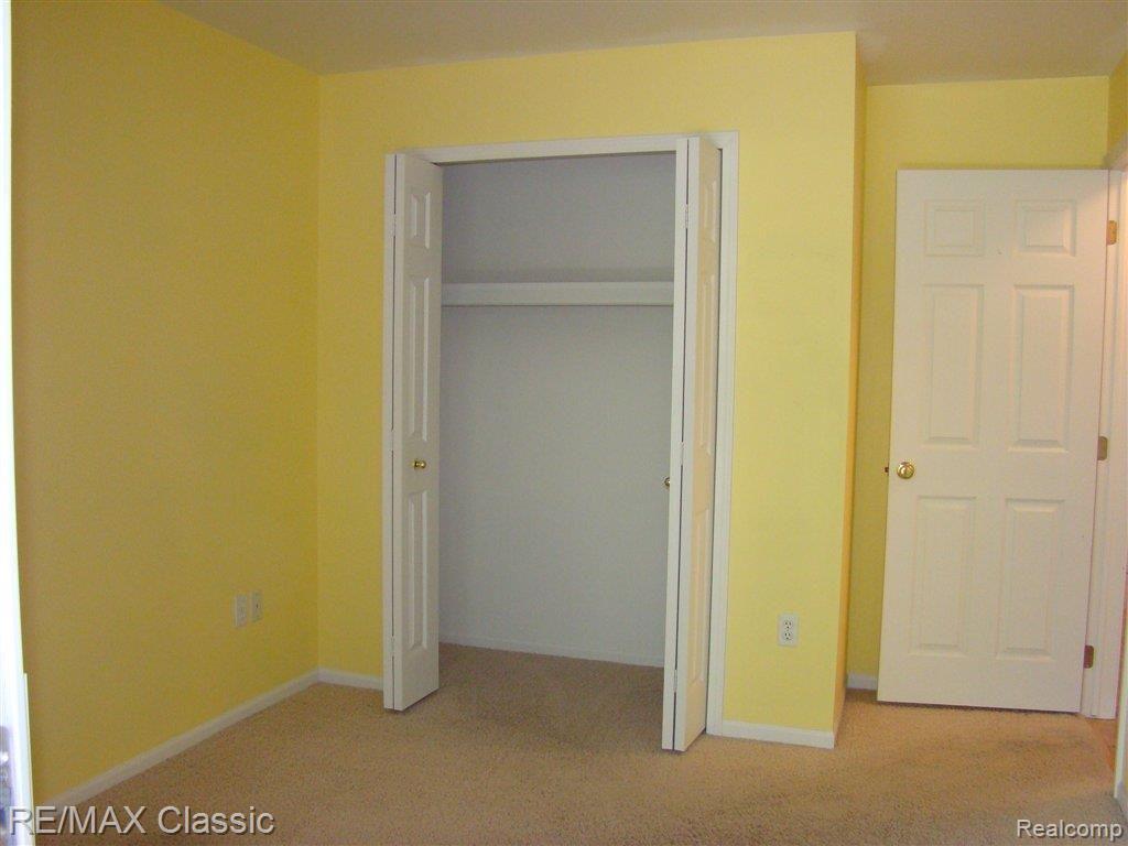 1429 Chesapeake Road, Unit 49 Royal Oak, MI 48067 - Photo 4 of 7 007.JPG