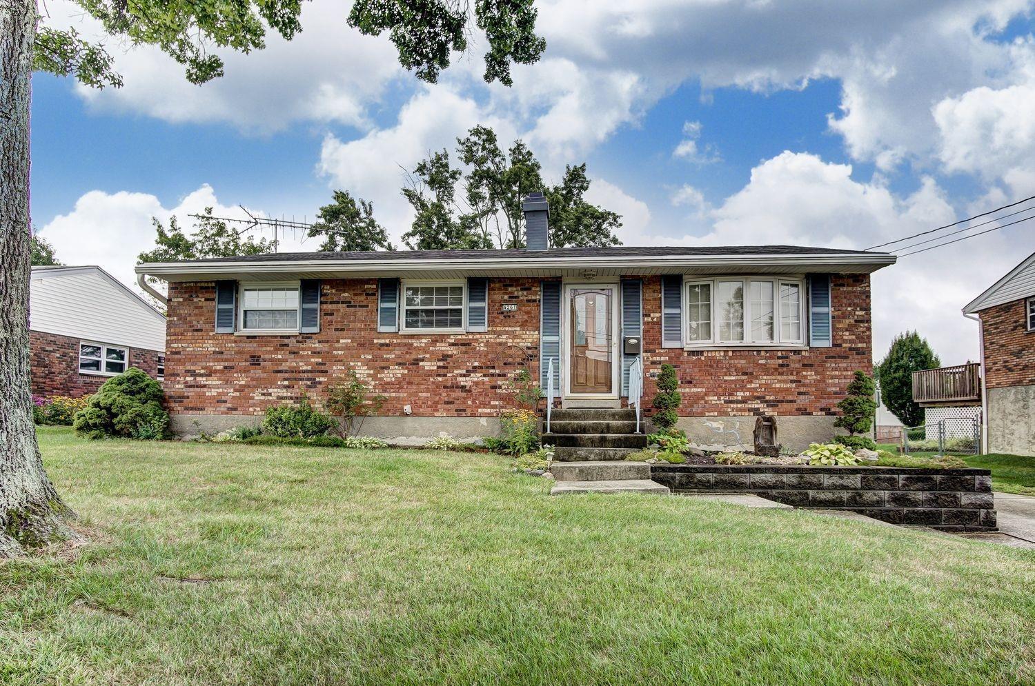 4261 Glenhaven Road Cincinnati, OH 45238 - Photo 1 of 1 Gallery Image 1