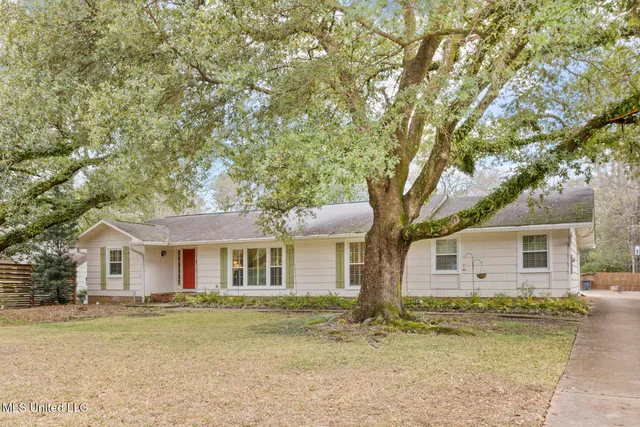 $260,000 | 4359 Brook Drive, Jackson, MS 39206