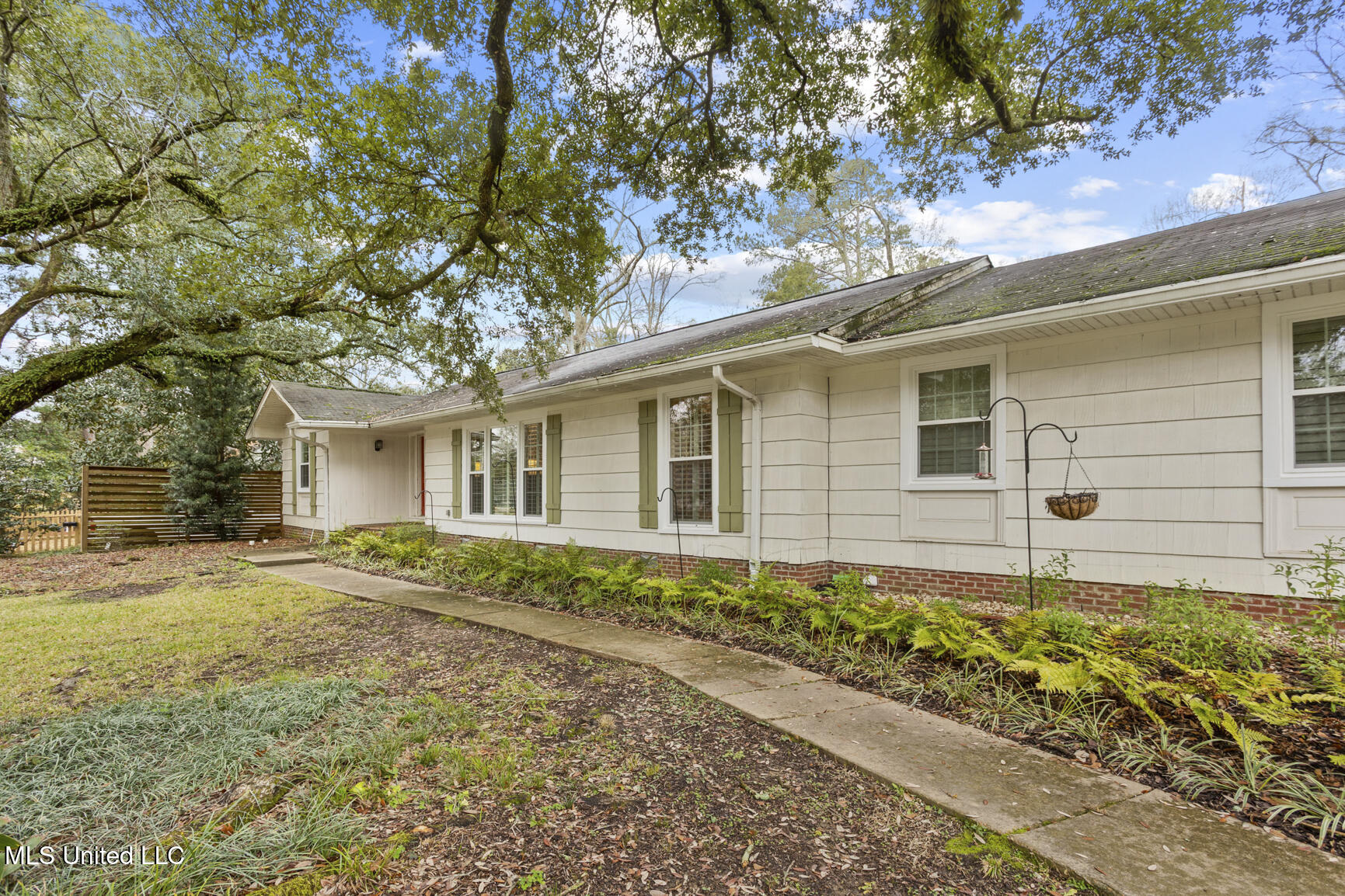 4359 Brook Drive Jackson, MS 39206 - Photo 3 of 31 4359 Brook Dr-4