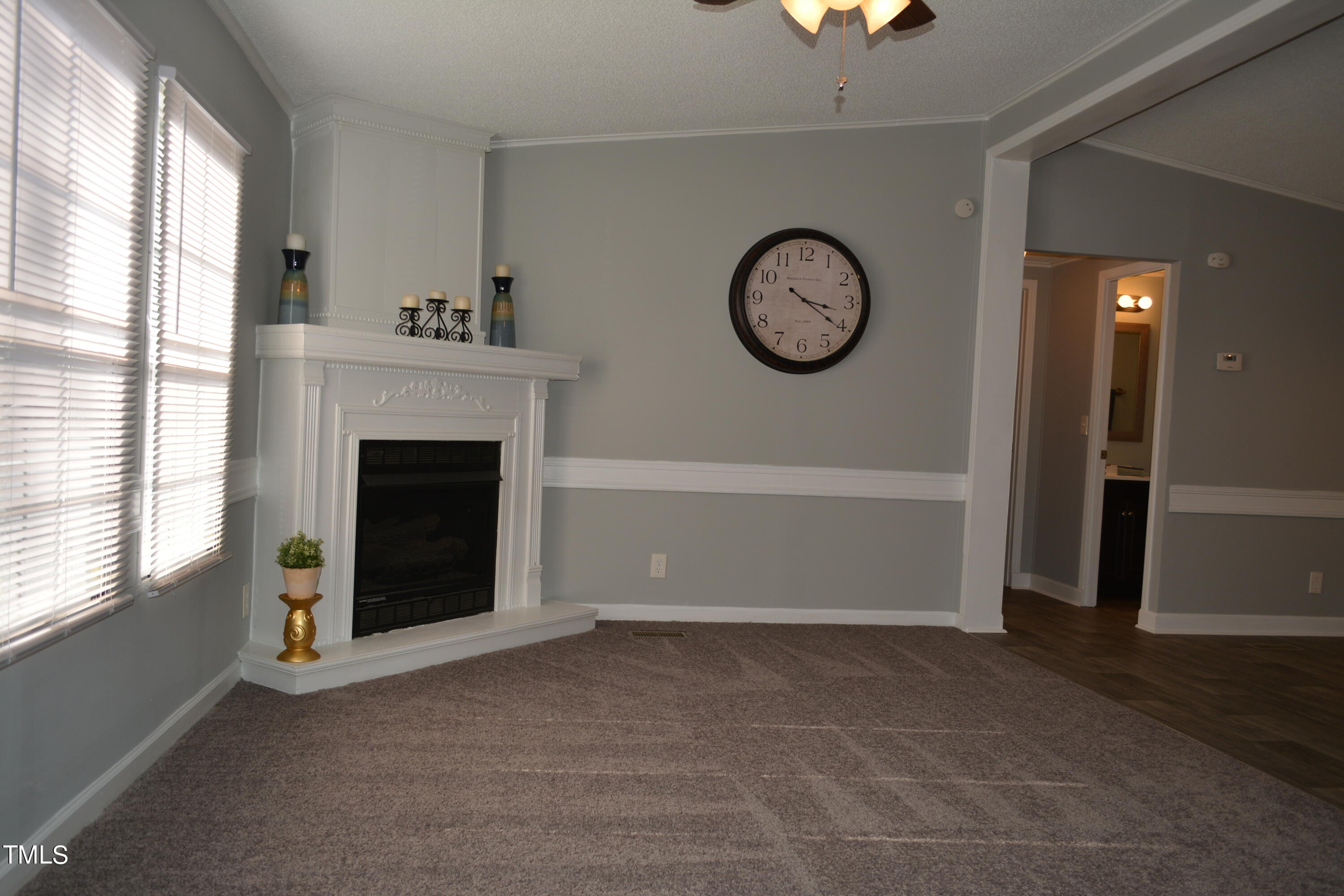 1434 Elliot Farm Road Fayetteville, NC 28311 - Photo 4 of 25 DSC_1958