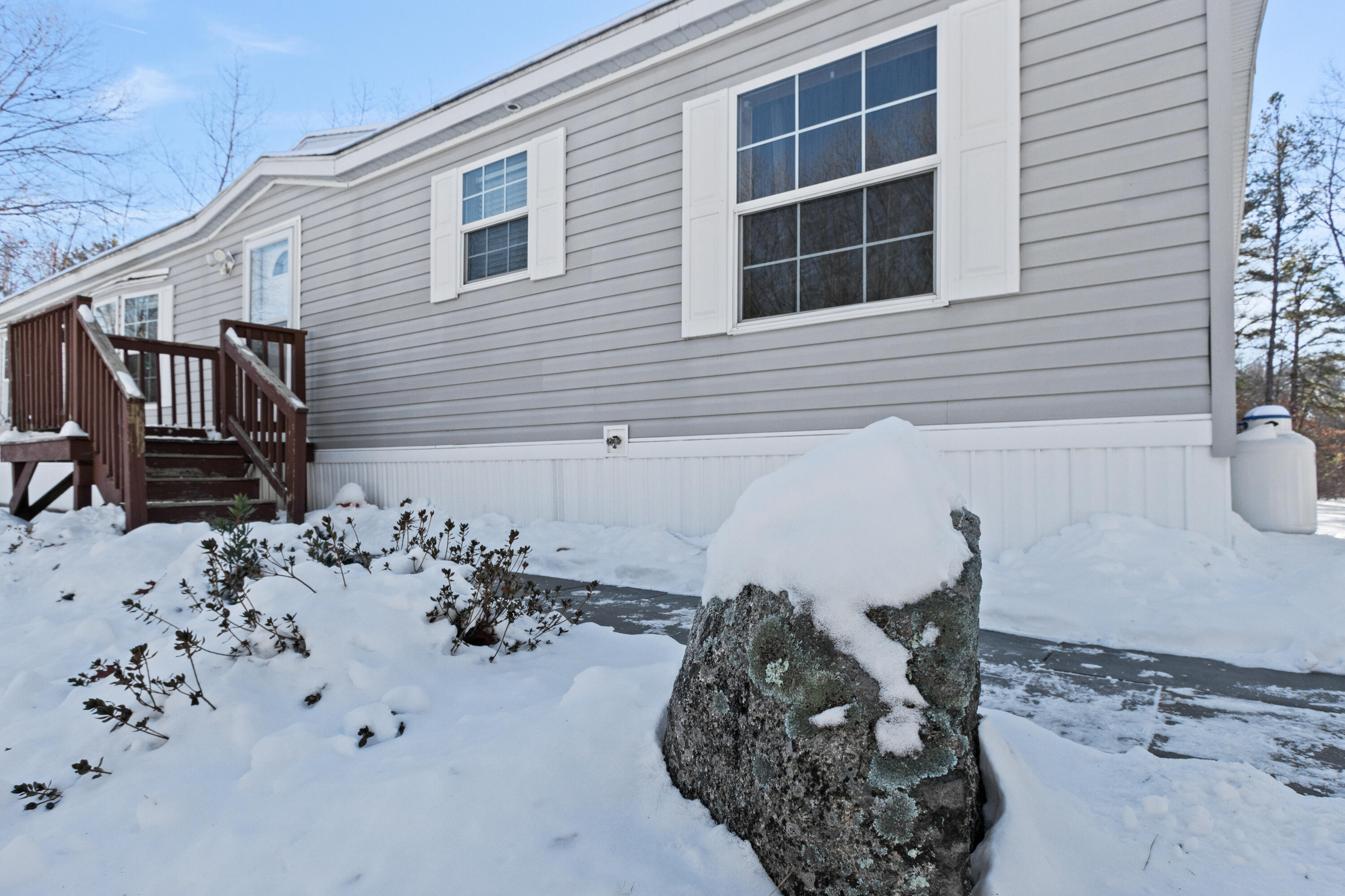 16 Middle Road Kennebunk, ME 04043 - Photo 3 of 39 20251209BH-71004