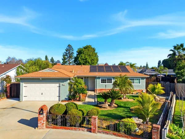 $469,000 | 1273 Bundy Avenue, Clovis, CA 93611