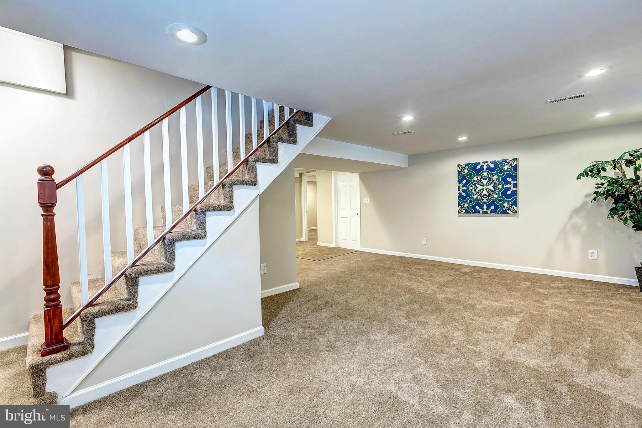 3023 Ridge Road Baltimore, MD 21244 - Photo 19 of 30 a view of entryway