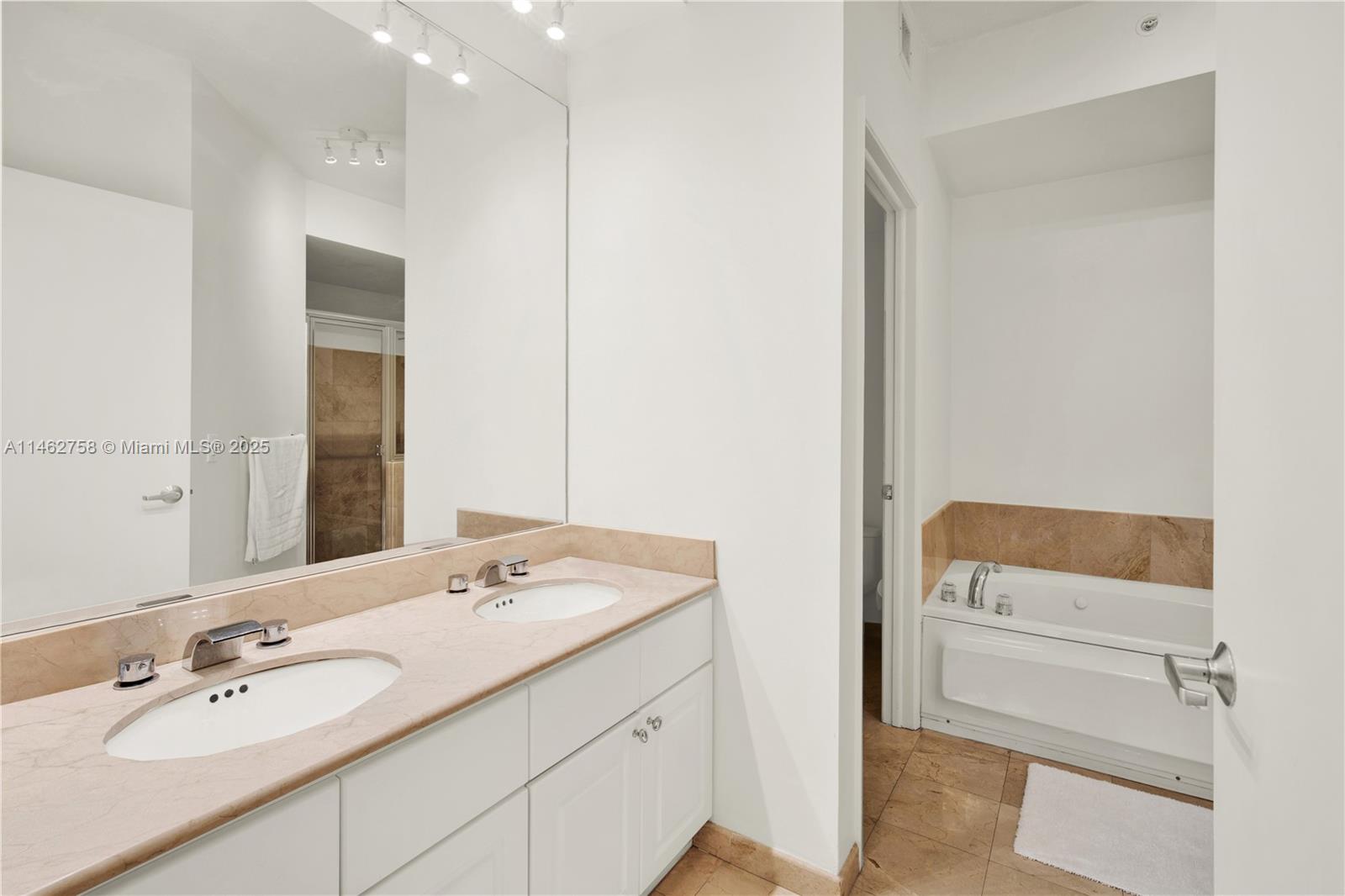 1 Century Lane, Unit 209 Miami Beach, FL 33139 - Photo 30 of 66