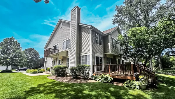 $288,900 | 263 South Collins Street, South Elgin, IL 60177