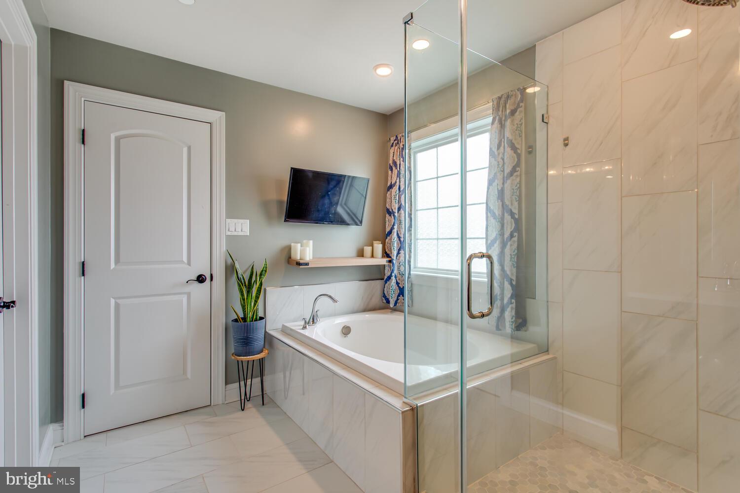 7530 Marshall Corner Road Pomfret, MD 20675 - Photo 30 of 71 Primary bath