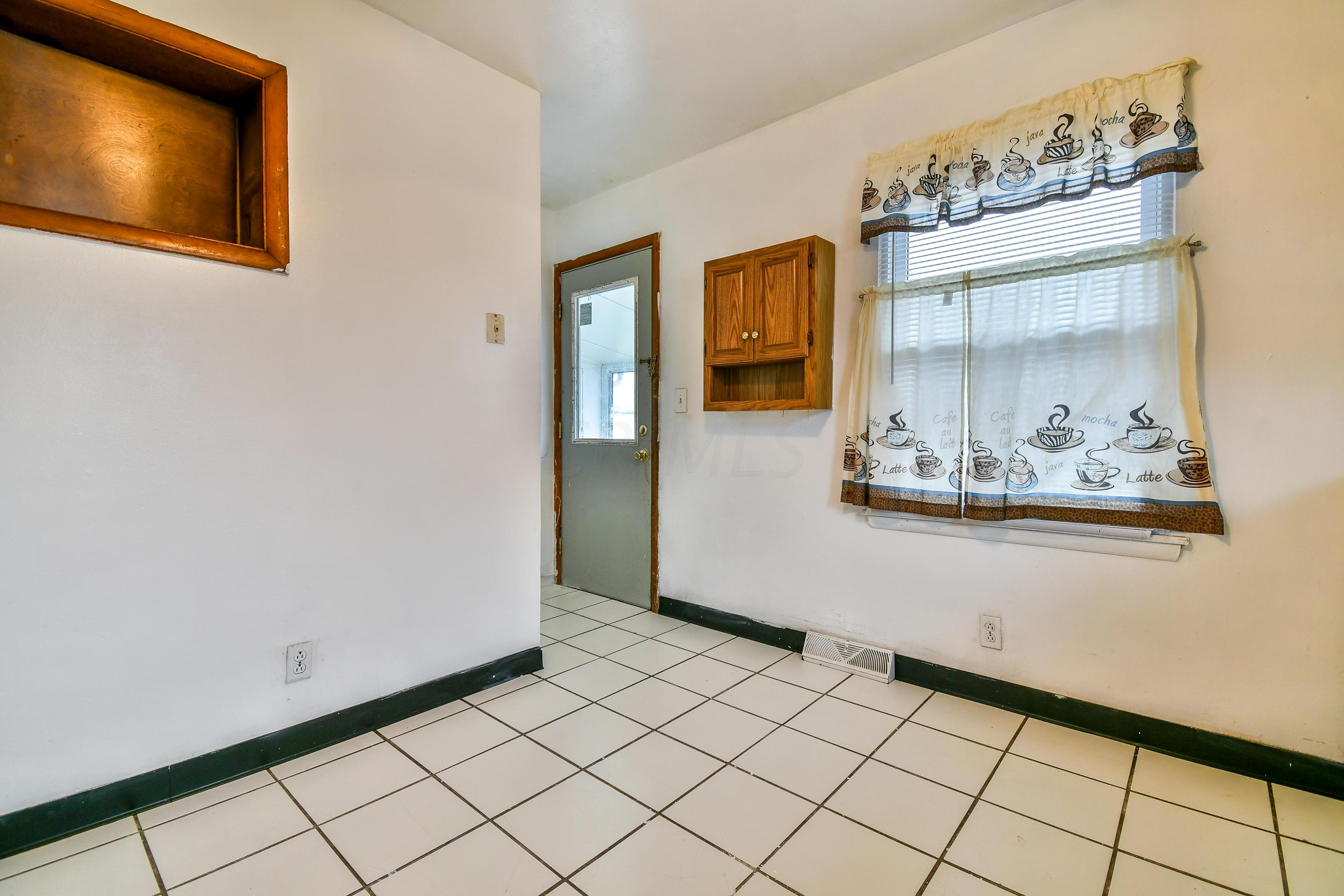 3499 Eakin Road Columbus, OH 43204 - Photo 9 of 31 Gallery Image 9