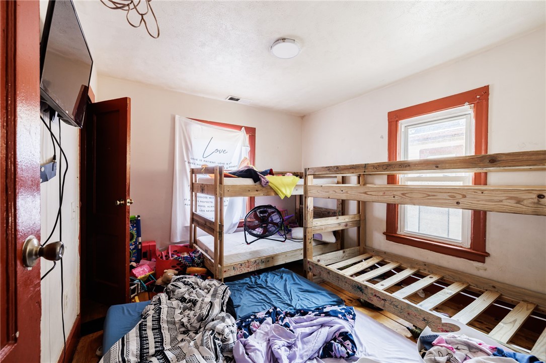 555 Garson Avenue Rochester, NY 14609 - Photo 13 of 23