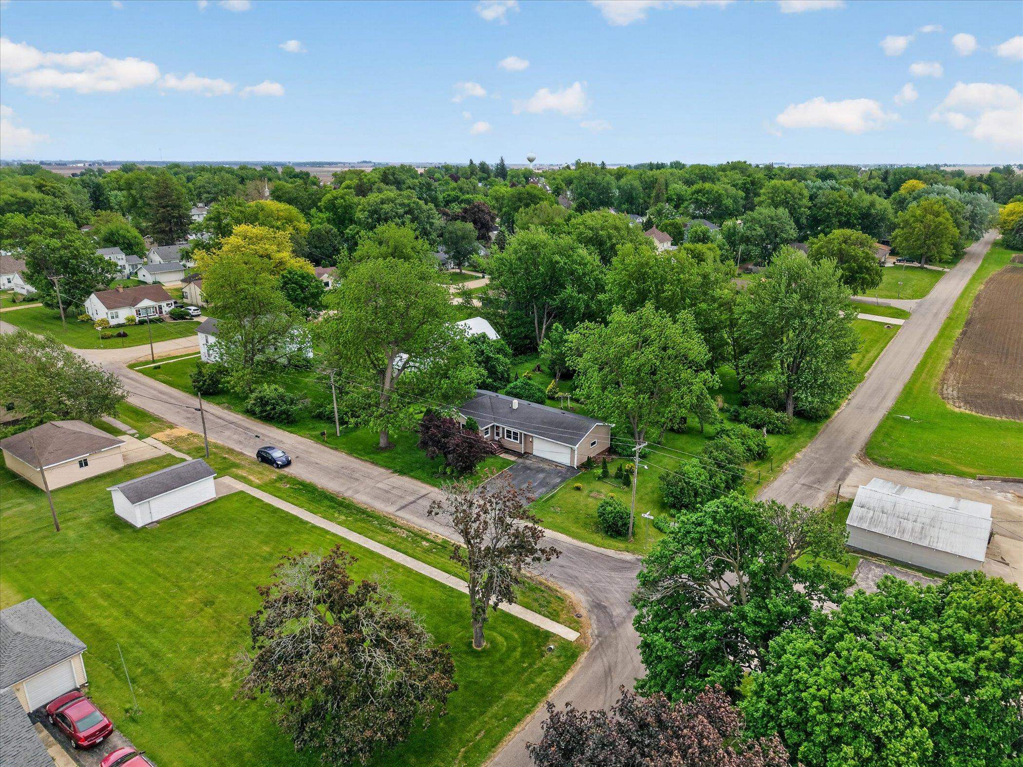 405 West Cherry Street Forreston, IL 61030 - Photo 34 of 40