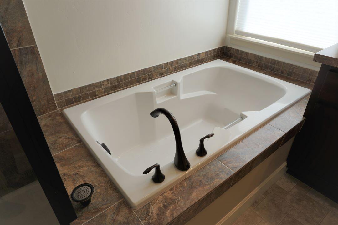 62535 Eagle Road Bend, OR 97701 - Photo 23 of 55 DSC01289