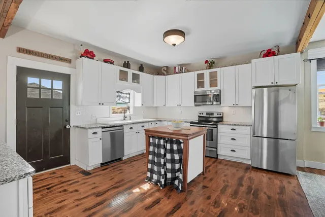 $449,999 | 5283 Estate Road North, Sprague, WA 99032