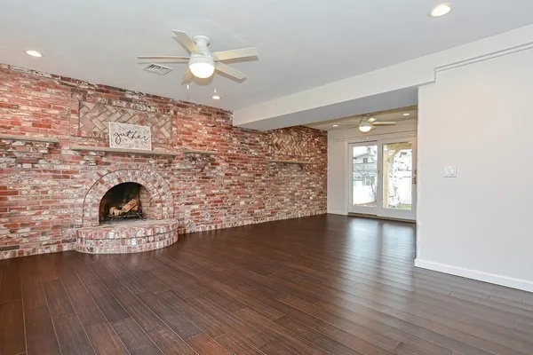 $5,950 | 21 Swan Avenue, Unit 21, Boston, MA 02128