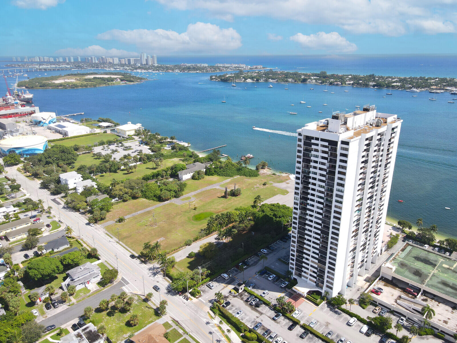 5600 North Flagler Drive, Unit 907 West Palm Beach, FL 33407 - Photo 35 of 48 a view of a city and ocean view