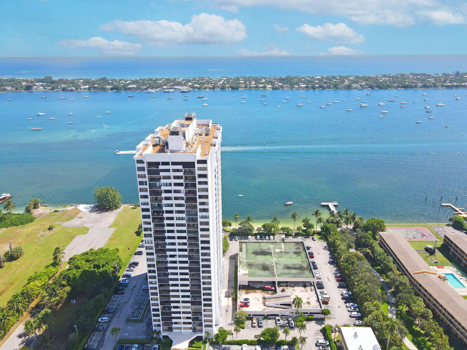 5600 North Flagler Drive, Unit 907 West Palm Beach, FL 33407 - Photo 36 of 48 a view of a lake with a lake