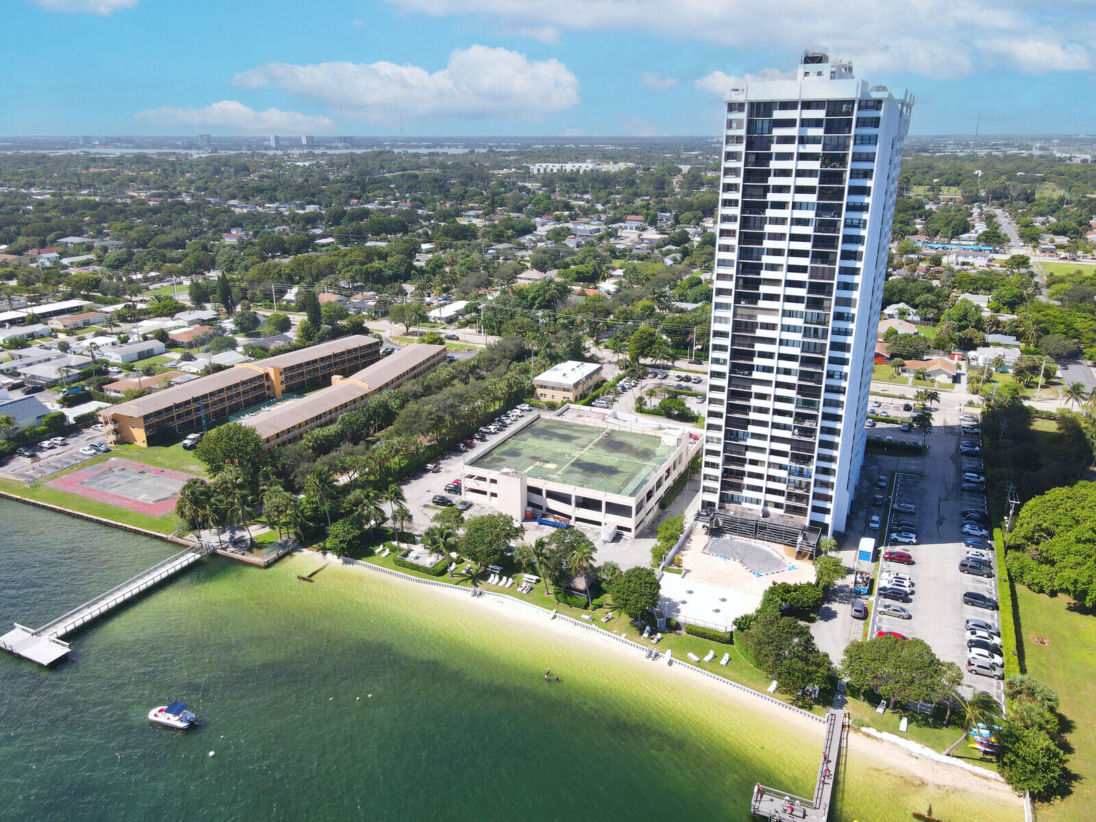5600 North Flagler Drive, Unit 907 West Palm Beach, FL 33407 - Photo 42 of 48 an aerial view of city